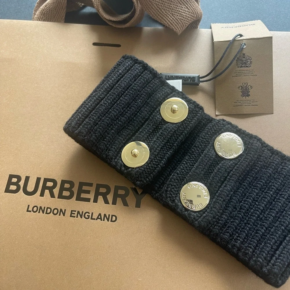 New Burberry Rib Knit Collar Black Unisex🖤🌟